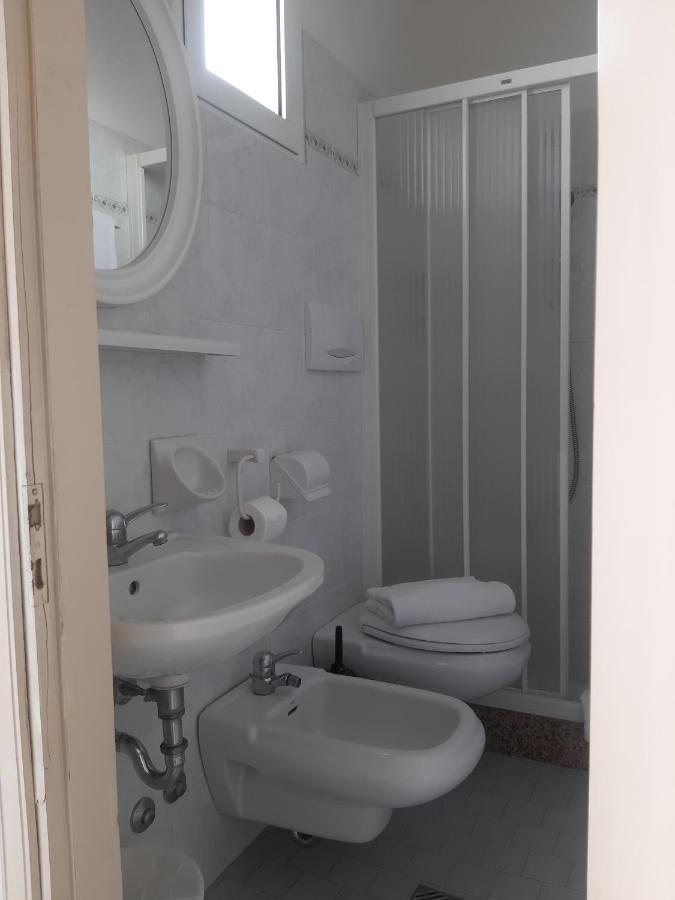 Hotel Mediterraneo Rimini Esterno foto
