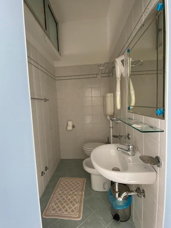 Hotel Mediterraneo Rimini Esterno foto